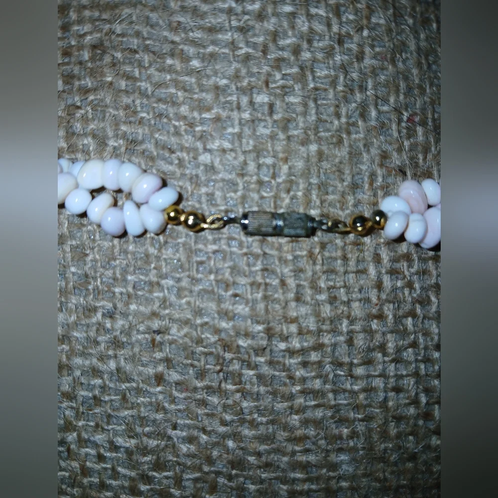 Vintage Bib Necklace/ Chocker Faux Mother Pearl/Genuine Shell Beads - Picture 6 of 6